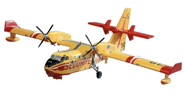 Heller 80370 1/72 CANADAIR CL-415 - Image 7