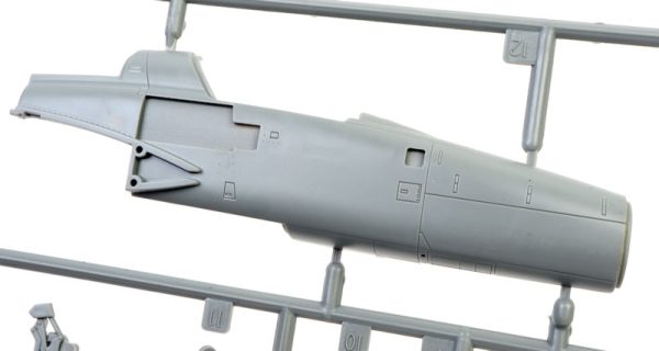 Kinetic Model Kits 48137 1/48 RF-5A Freedom Fighter - Image 9